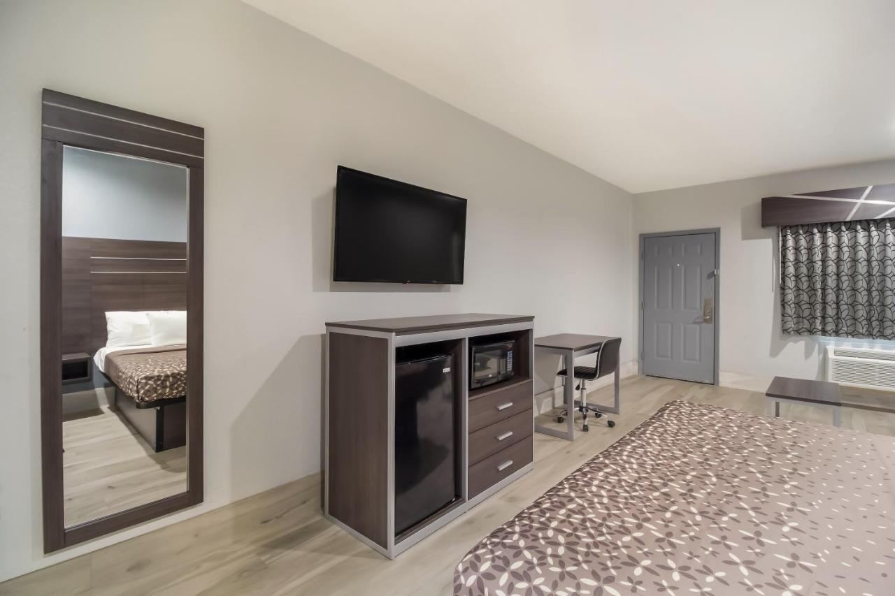 Americas Best Value Platinum Inn & Suites Хьюстон Экстерьер фото